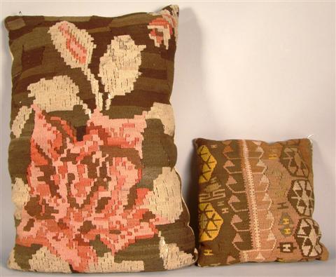 LARGE BESSARABIAN PILLOW AND SMALL 1451bd
