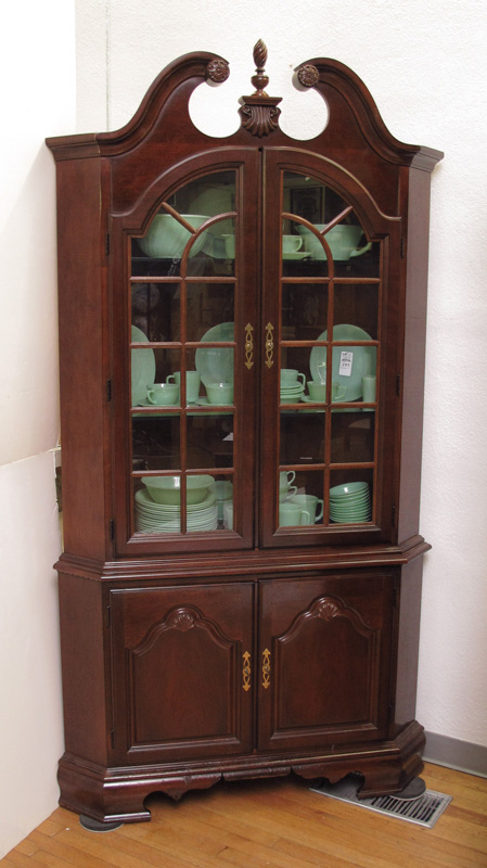 MAHOGANY CORNER CUPBOARD Broken 1455fd