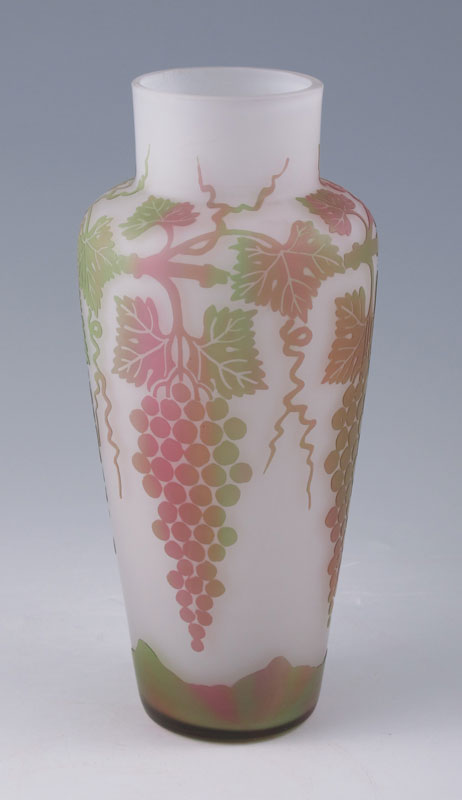 CAMEO GLASS VASE: Signed BW in cameo.