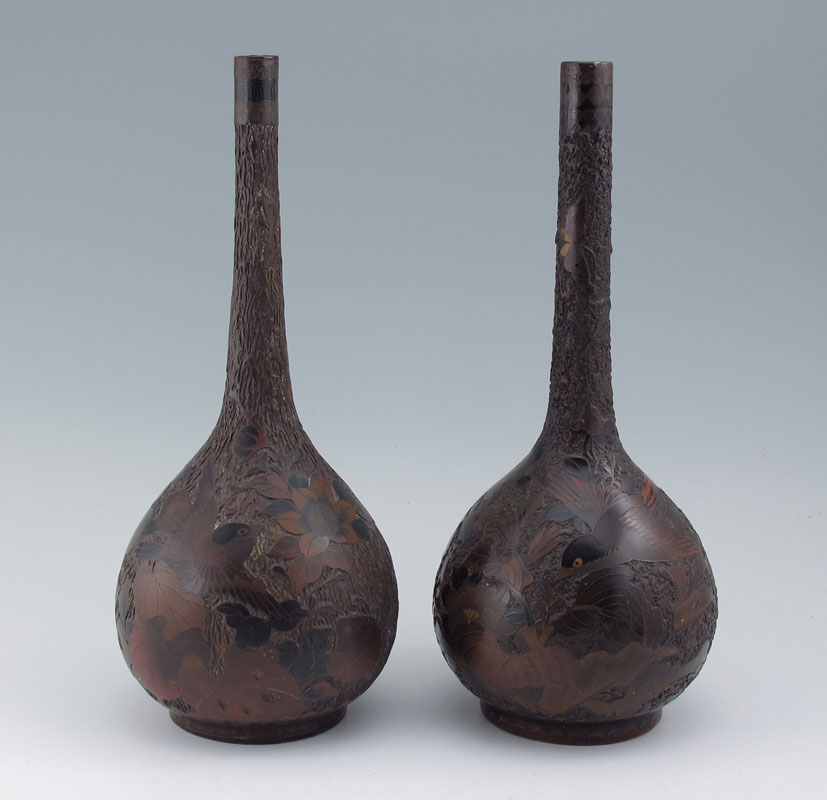 PAIR OF JAPANESE TOTAI BOTTLE NECK 1456aa