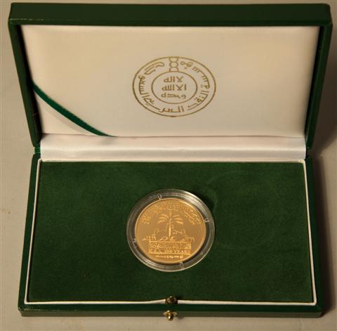 GOLD COMMEMORATIVE COIN FROM THE 1456fd