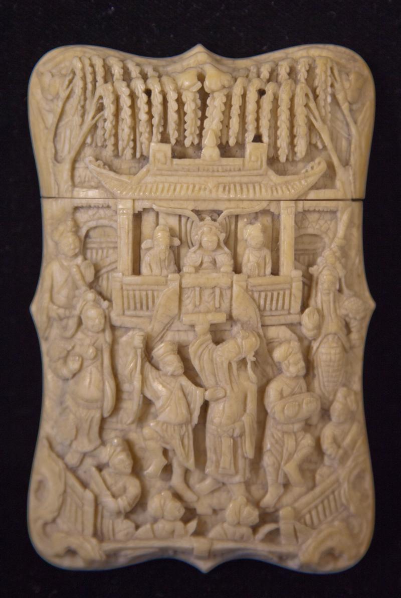 CHINESE EXPORT IVORY CARD CASE circa