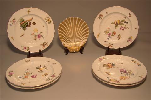 SIX CHELSEA HOUSE PLATES In the 14585f
