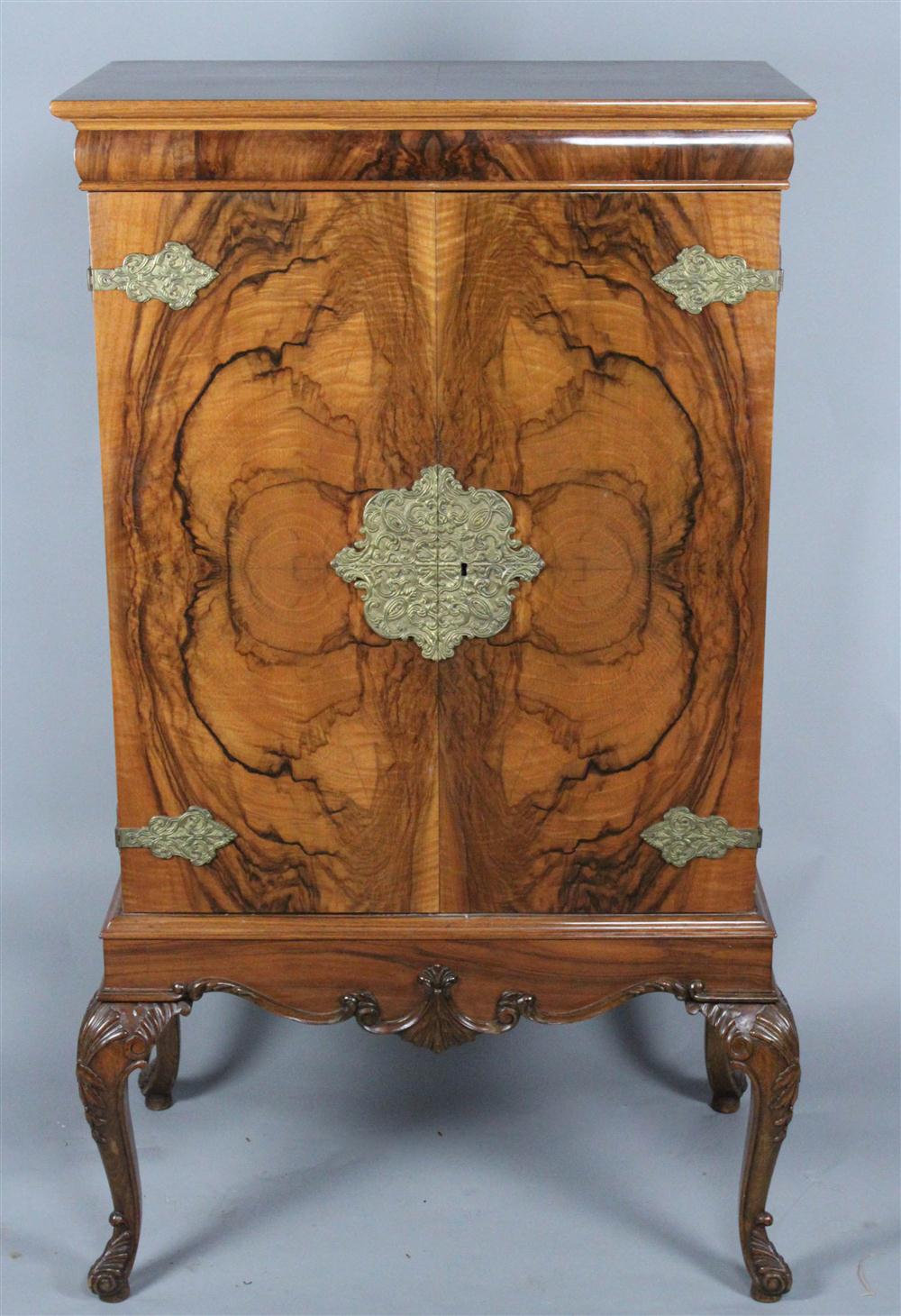 BURL WALNUT BAR/CABINET 20TH CENTURY