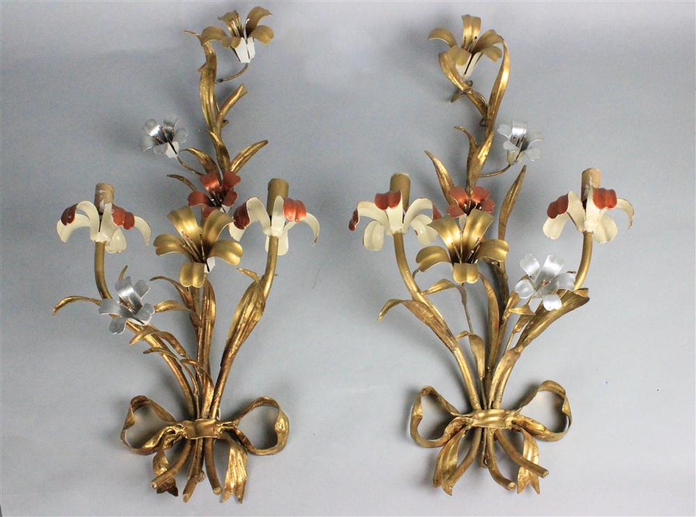 PAIR TWO ITALIAN GILT AND PAINTED 145a08