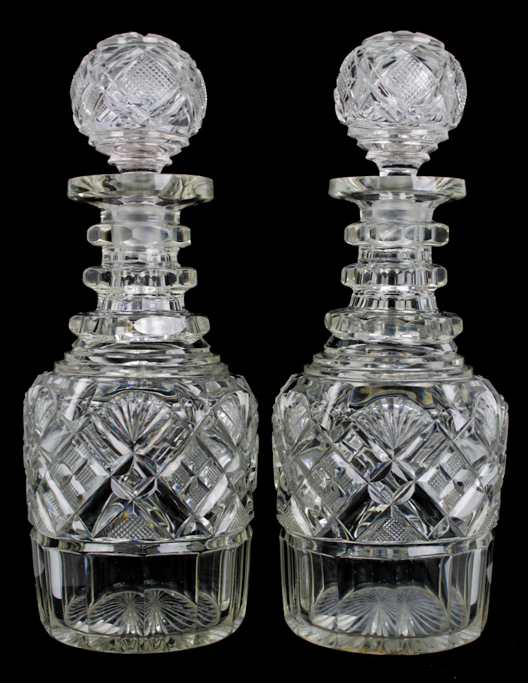 PAIR OF ANGLO IRISH CUT GLASS DECANTERS 14826e