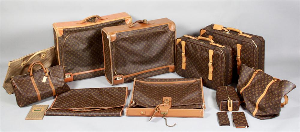 EXTENSIVE LOUIS VUITTON SUITE OF LUGGAGE