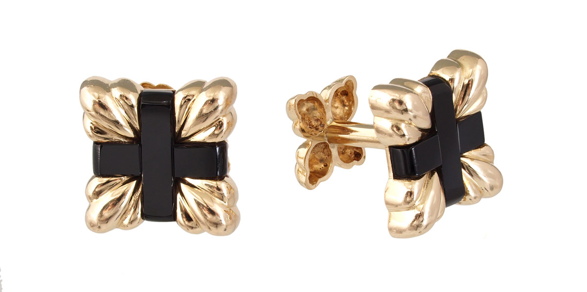 TIFFANY CO GOLD ONYX CUFFLINKS  1483a8