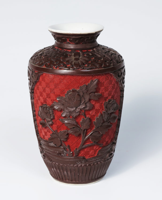 CARVED LACQUER CINNABAR ON PORCELAIN 1484f3