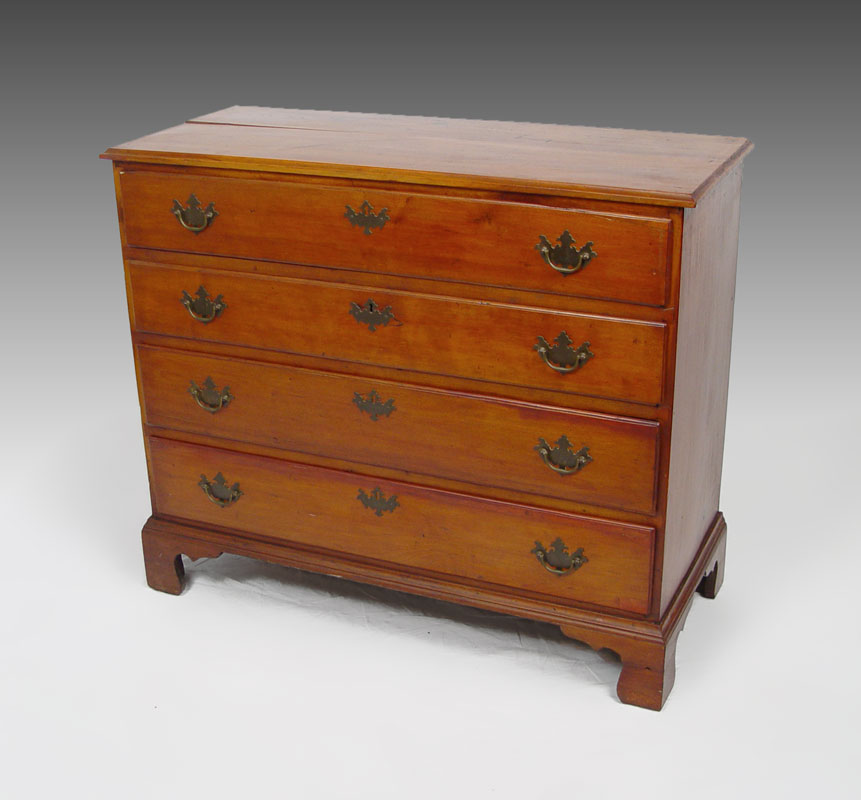 SMALL 4 GRADUATED DRAWER CHIPPENDALE