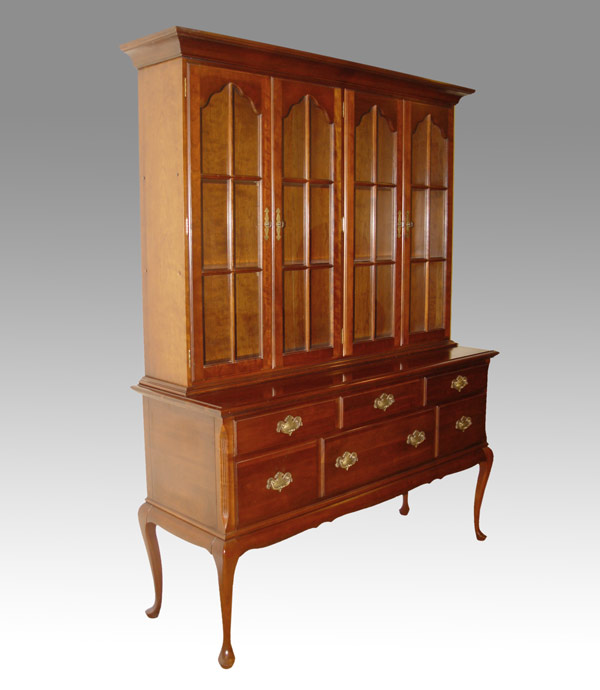 QUEEN ANNE STYLE 2 PART CHINA CABINET:
