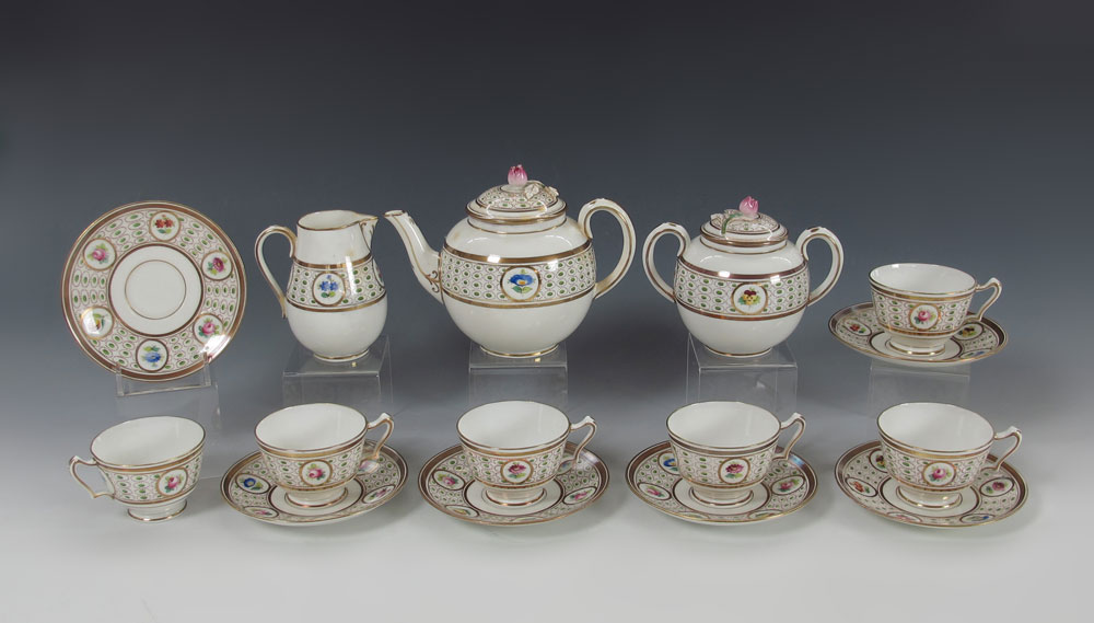 CROWN STAFFORDSHIRE TEA FOR SIX: Retailed
