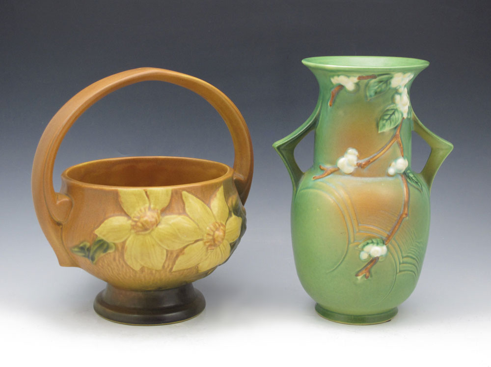 ROSEVILLE POTTERY SNOWBERRY & CLEMATIS: