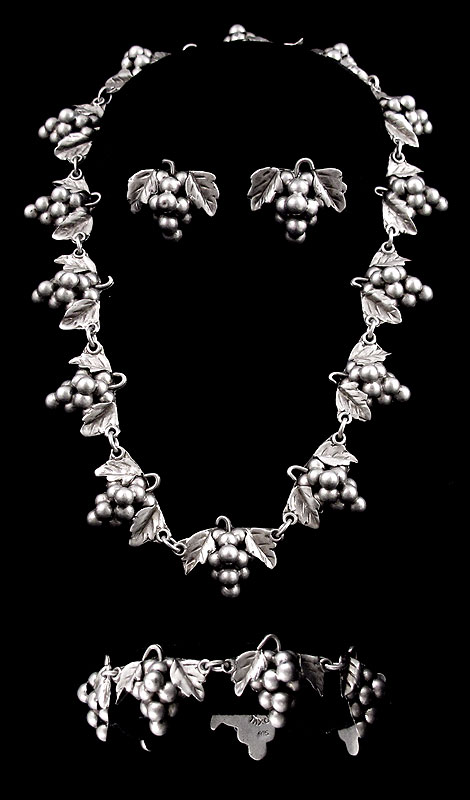 MEXICAN STERLING GRAPE MOTIF ENSEMBLE