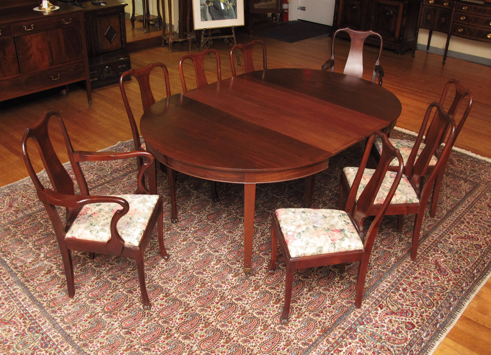 MAHOGANY BANQUET TABLE WITH 8 CHAIRS  148b16