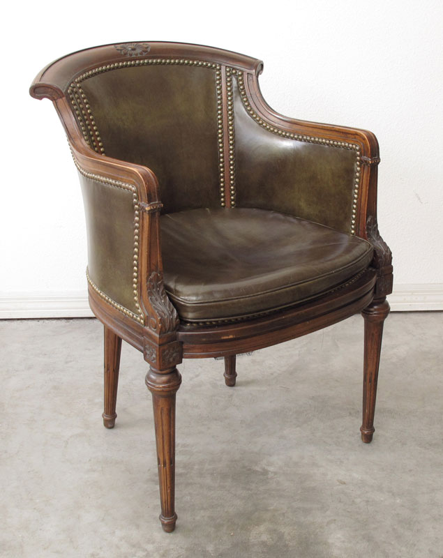 WALNUT BROWN LEATHER LIBRARY CHAIR  148b7f