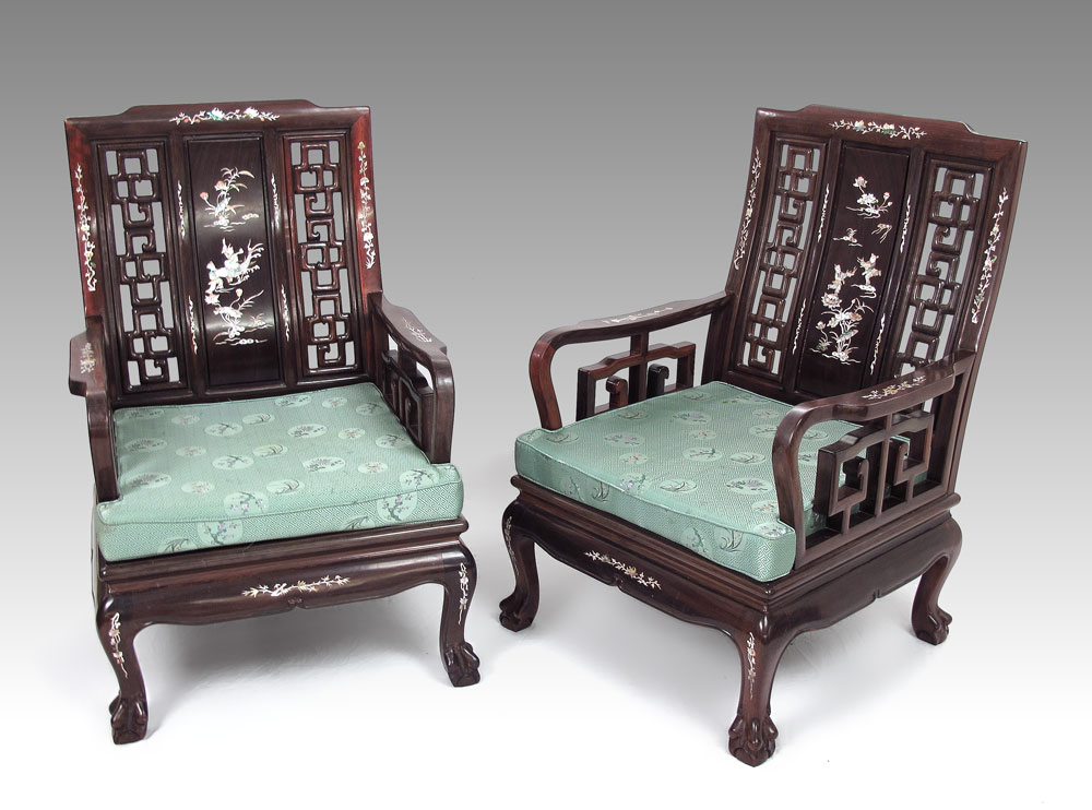 PAIR OF CHINESE MOTHER OF PEARL