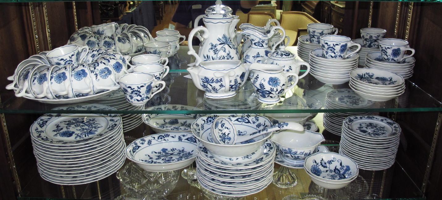 BLUE DANUBE CHINA: Approx. 92 pieces