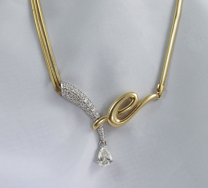 18K GOLD NECKLACE WITH 1 04 CT 148d21