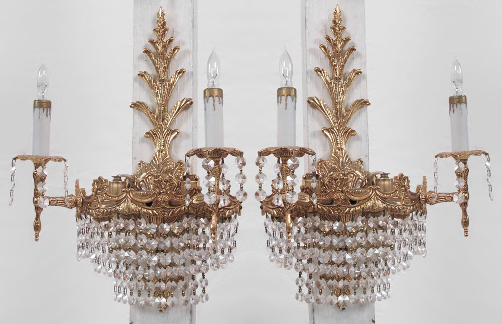 PAIR OF CRYSTAL SCONCES: Made in