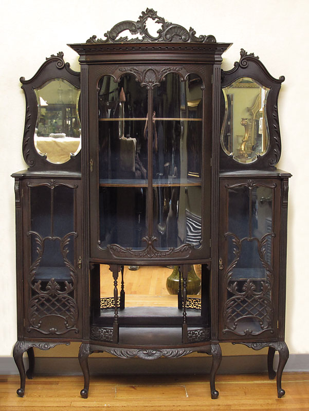 CARVED EDWARDIAN ETAGERE: Foliate