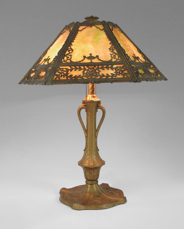 VINTAGE SLAG GLASS TABLE LAMP: