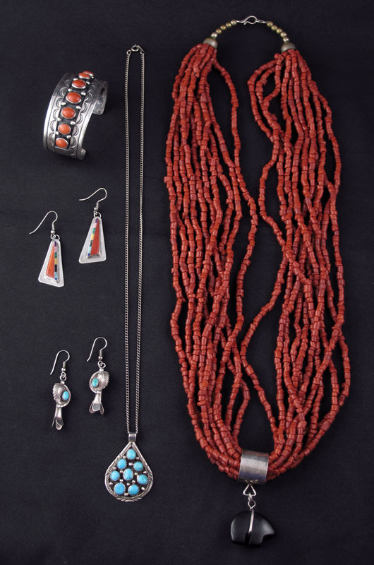 COLLECTION OF NATIVE AMERICAN JEWELRY: