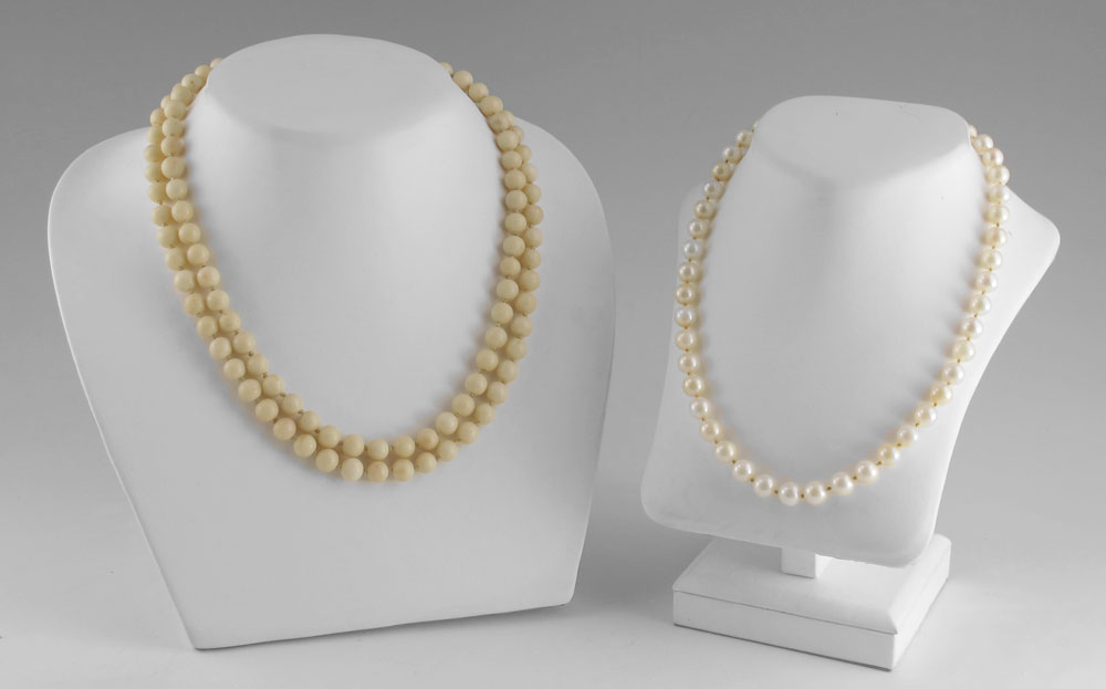 TWO NECKLACES CORAL AND PEARLS:
