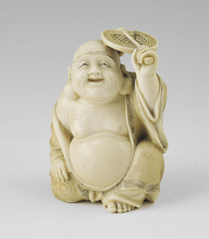 CARVED IVORY BUDDHA HOLDING FAN  1490d3