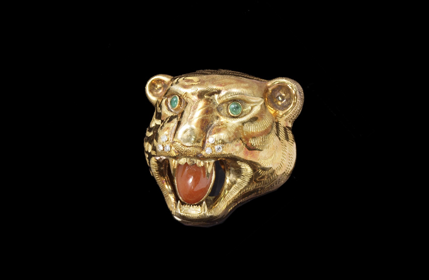 14K TIGER BROOCH WITH JADE TONGUE