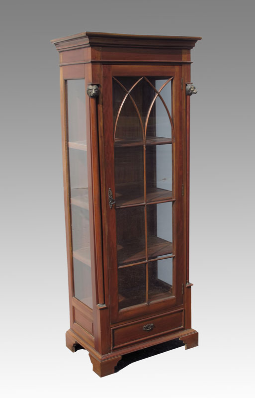 MAHOGANY DISPLAY CABINET WITH DOG 14912e