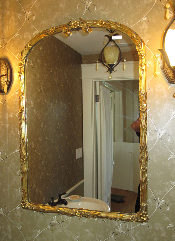 ARCHED TOP GILT WOOD MIRROR: Floral