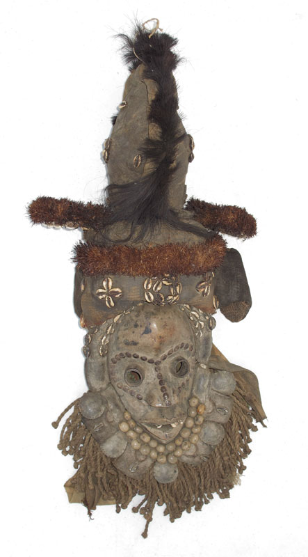 CARVED AFRICAN DAN / GUERE MASK: