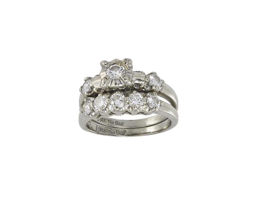 14K DIAMOND ENGAGEMENT RING AND 149330