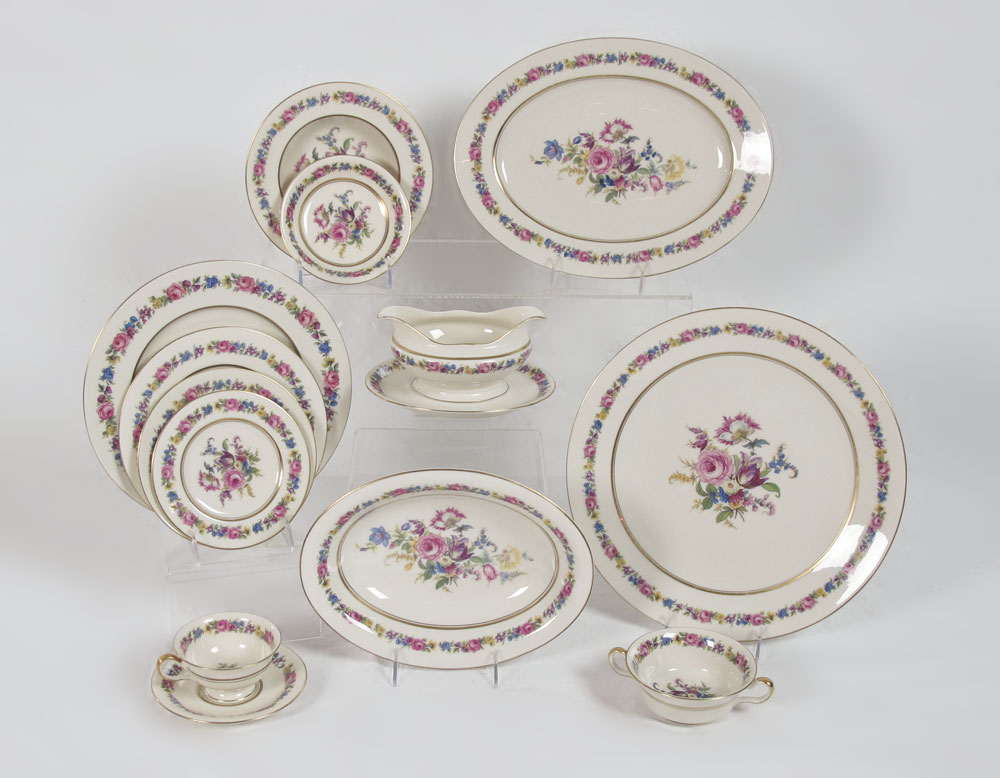 CASTLETON FINE CHINA SERVICE IN THE