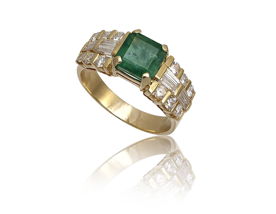 2.15 CT SQUARE EMERALD AND 1 CTW