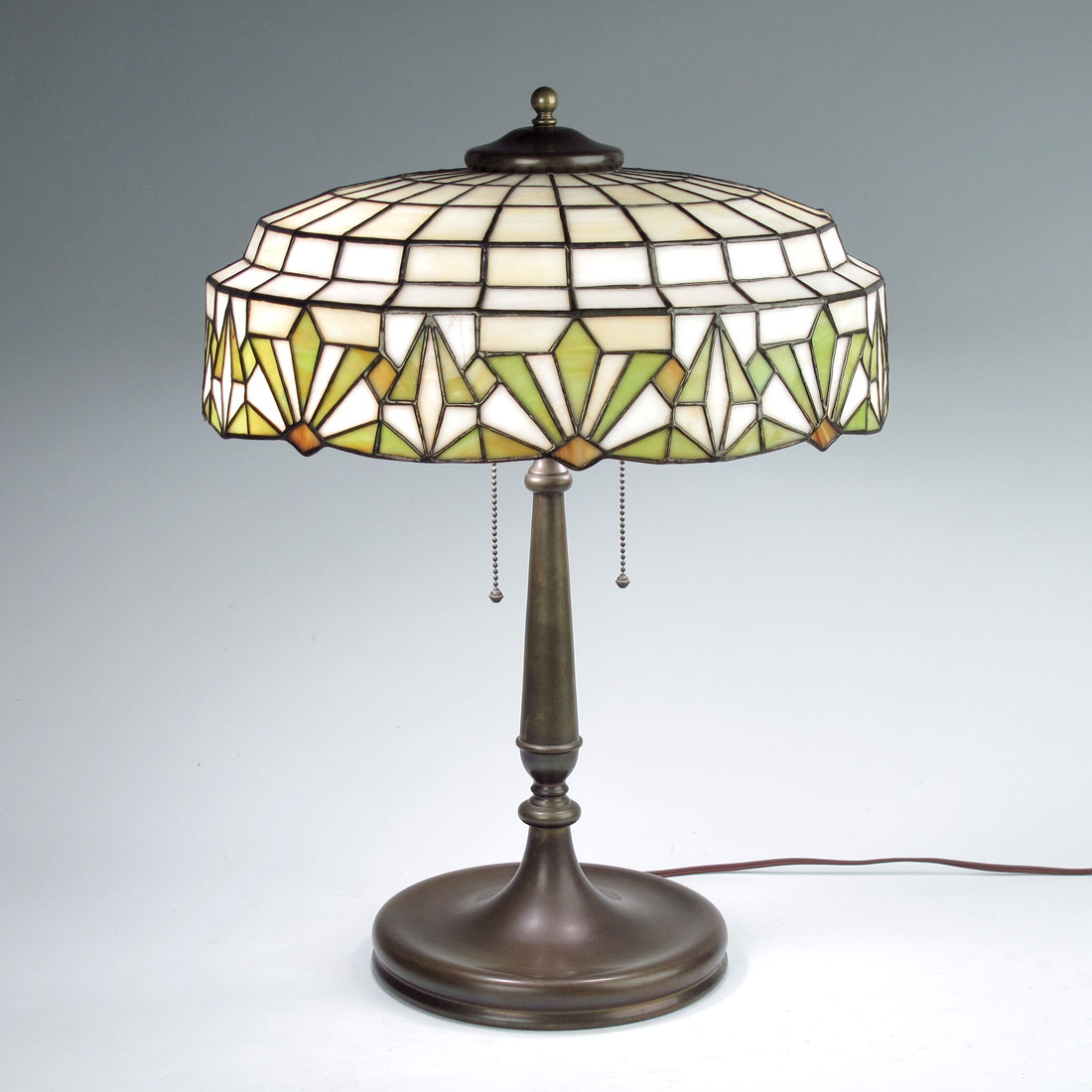 VINTAGE MILLER LEADED GLASS TABLE LAMP: