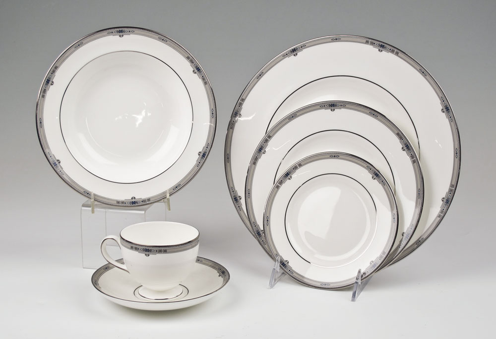 WEDGWOOD BONE CHINA IN THE AMHERST PATTERN: