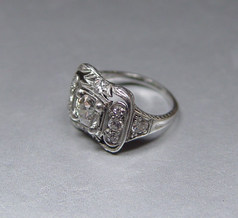 1920 s PLATINUM DIAMOND RING Platinum 1495de