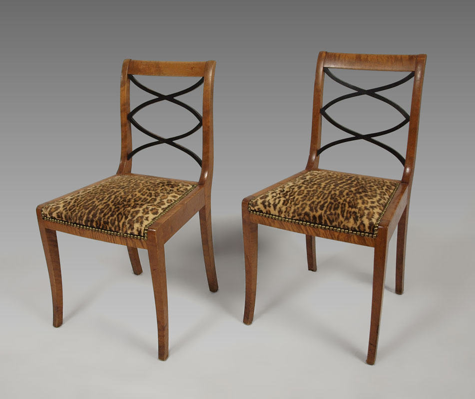 PAIR OF BIEDERMEIER SIDE CHAIRS: