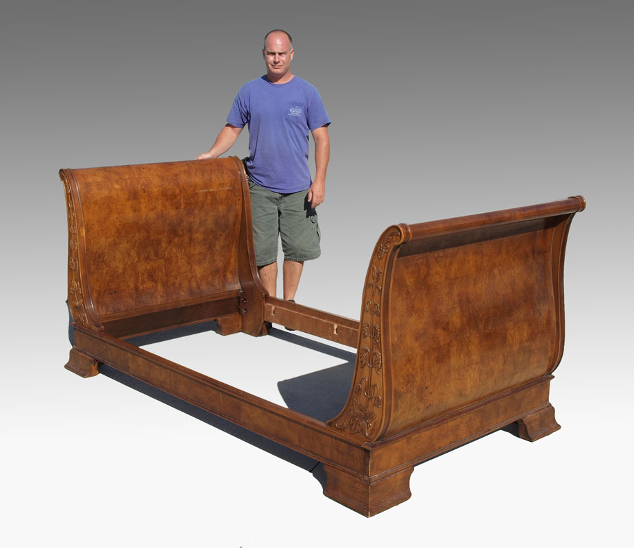 FRENCH BURLED WOOD DAY BED: Sleigh