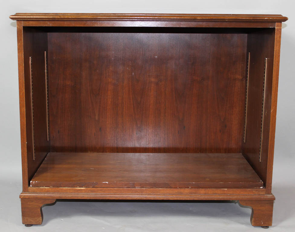 GEORGE III STYLE MAHOGANY BOOKSHELF