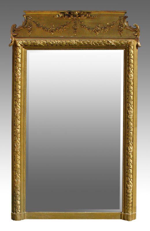 GILT WOOD AND GESSO PIER MIRROR: