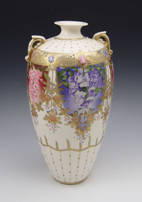 JAPANESE SATSUMA EARTHENWARE VASE: