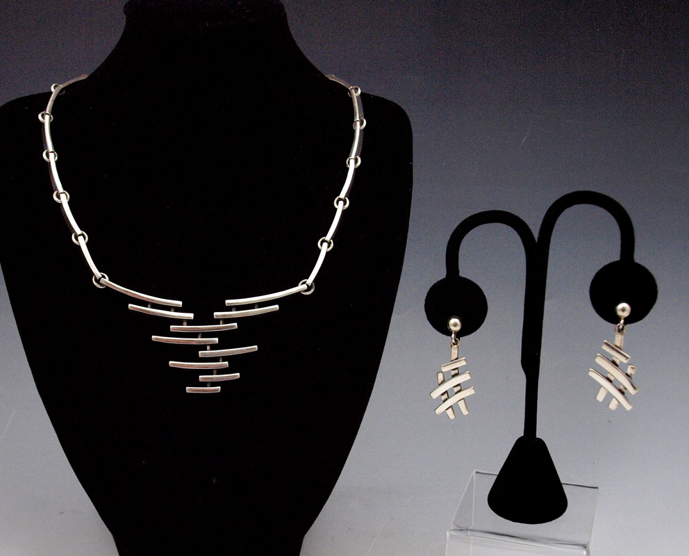 MEXICAN SILVER NECKLACE & EARRINGS: