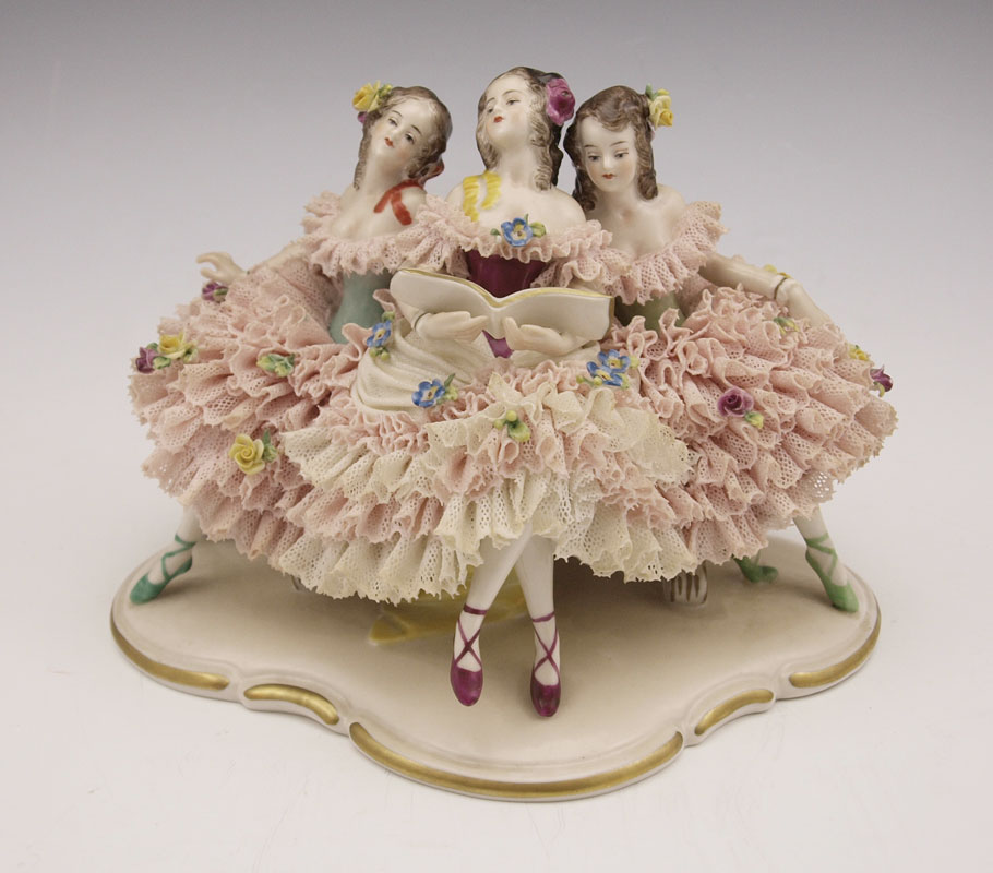 VOLKSTEDT LACY FIGURINE GROUP: