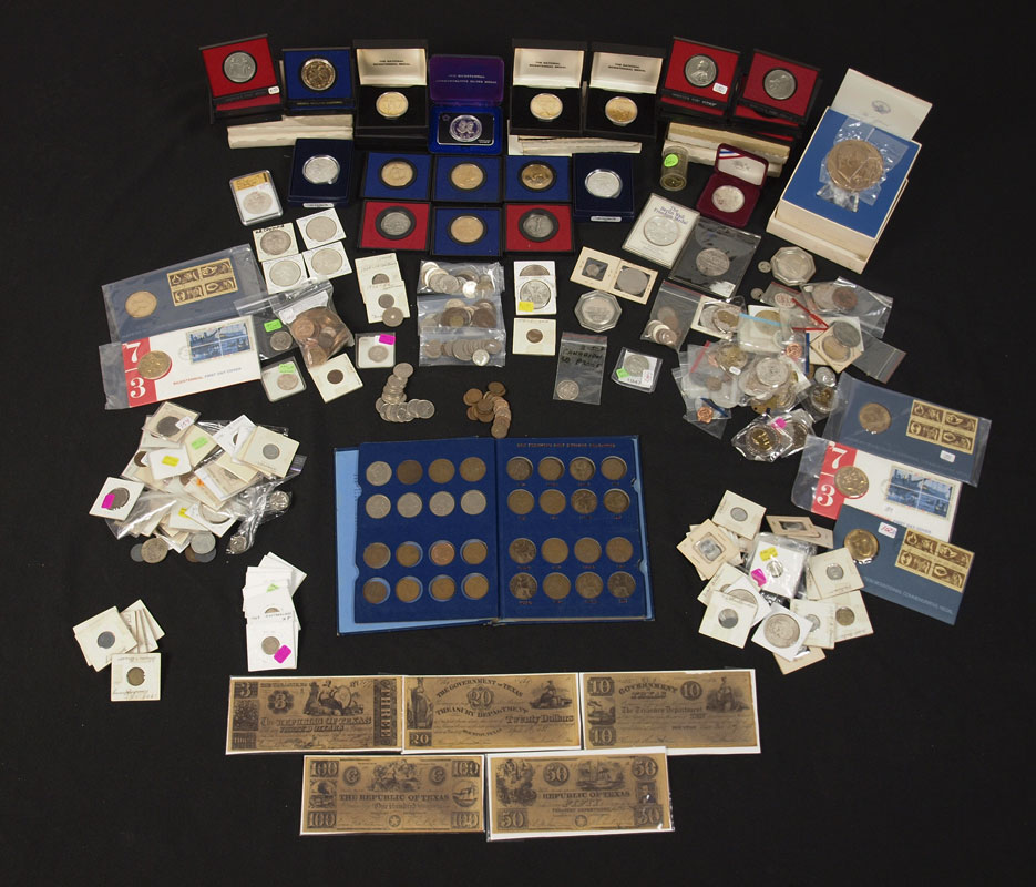 COLLECTION OF ASSORTED FOREIGN AND COMMEMORATIVE