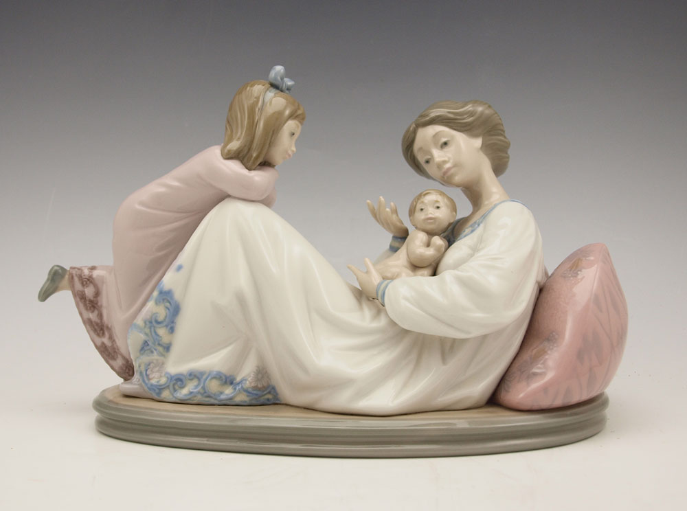 LLADRO LATEST ADDITION 1606: Issued