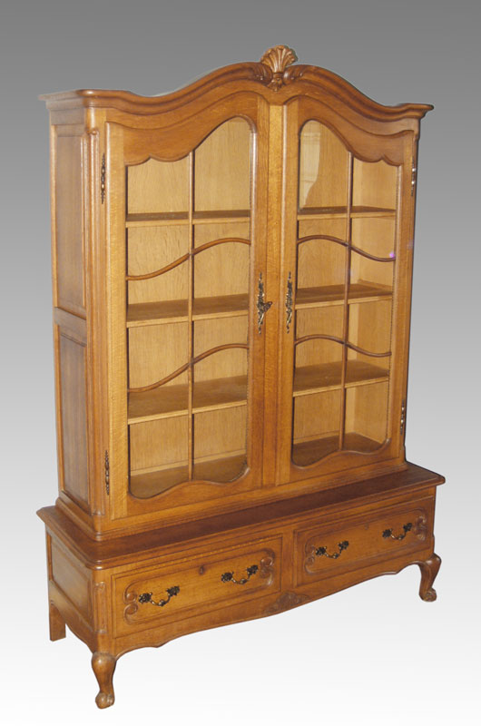 COUNTRY FRENCH OAK CHINA CABINET / BOOKCASE: