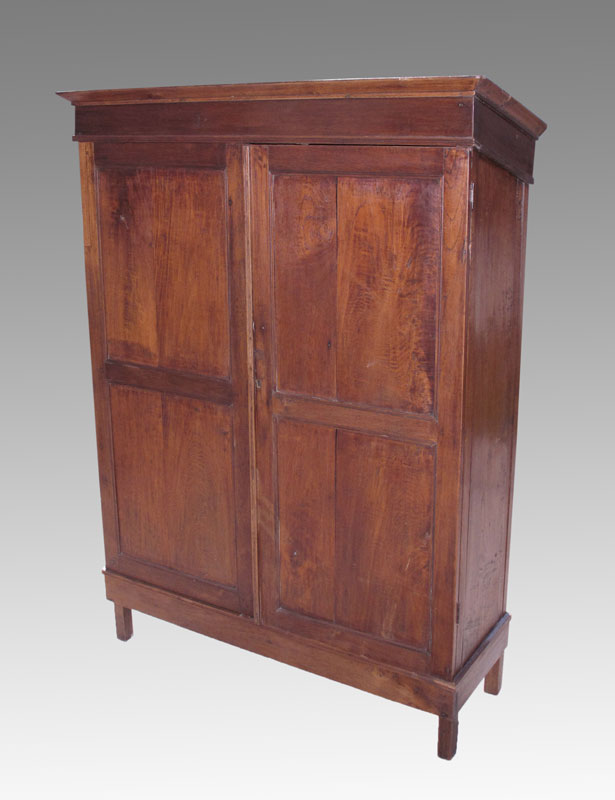 2 DOOR AMERICAN COUNTRY CUPBOARD: